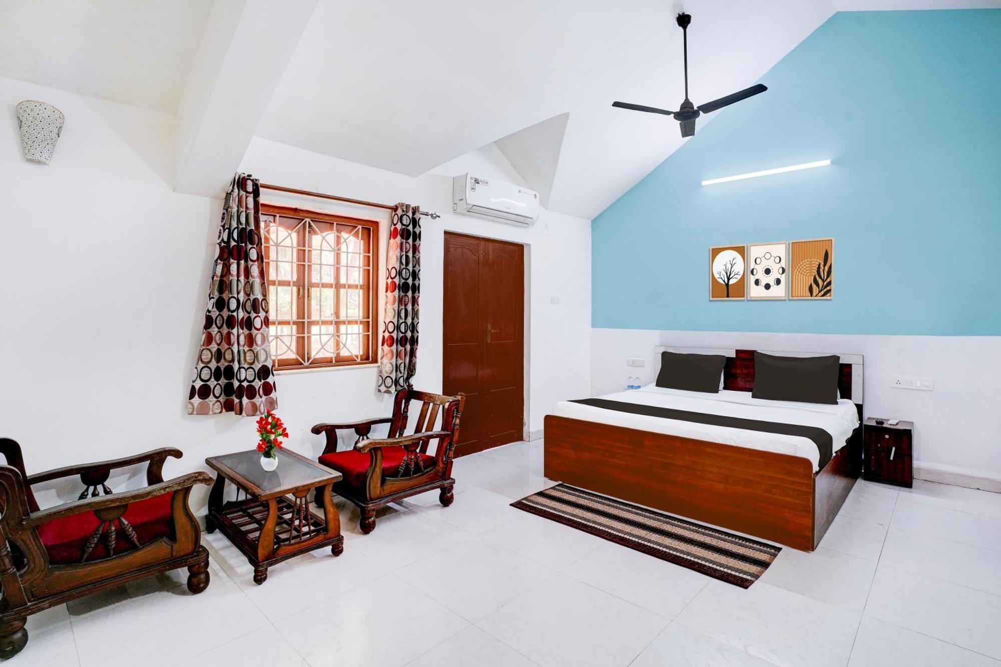 Oyo Flagship Triple Beach Guest House Benaulim Exterior photo